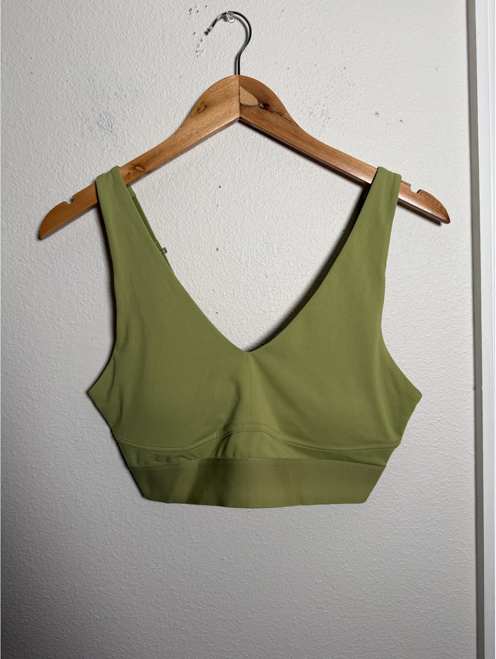 Fabletics All Day Every Day Low Impact Sports Bra Olive Green M
